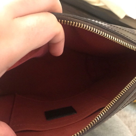 Louis Vuitton Ilovo PM - Picture 6 of 9